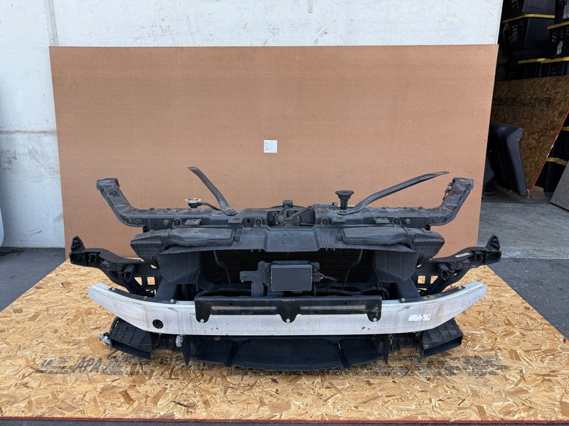 HYUNDAI GENESIS SEDAN & G80 15-20 OEM RADIATOR SUPPORT WITH RADIATORS 5.0 ASSY