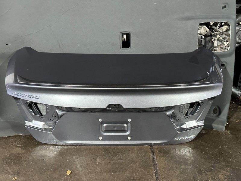 2018-2020 HONDA ACCORD REAR TRUNK LID DECK PANEL ASSEMBLY OEM GREY