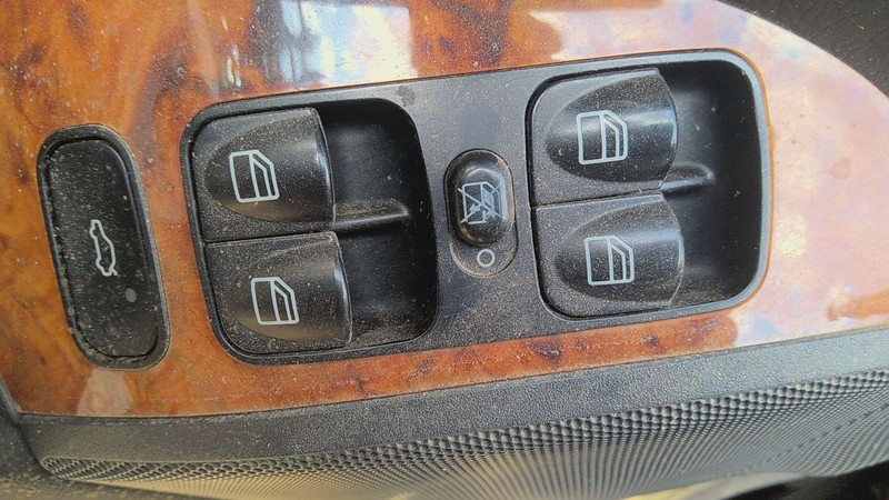 Door Switch Front MERCEDES CLK320 03 04 05 06 07 08 09