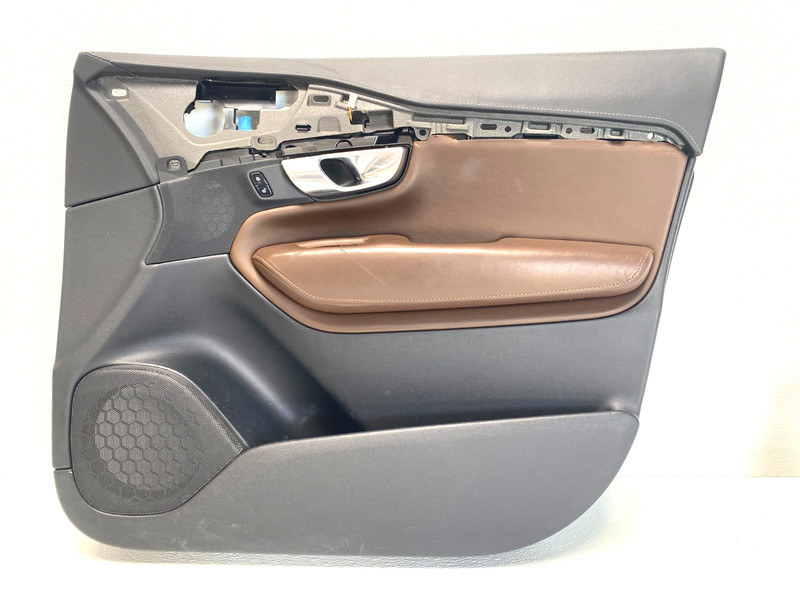 16-23 VOLVO XC90 FRONT RIGHT PASSENGER SIDE DOOR PANEL MAROON BROWN OEM #A0.14