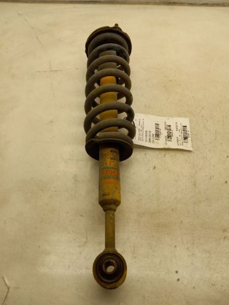 05-08 TOYOTA TACOMA SR5 4.0L RWD AT PASSENGER SIDE FRONT STRUT