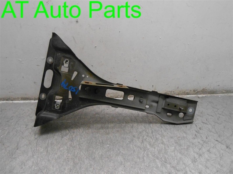 03-06 FORD EXPEDITION RADIATOR SUPPORT CENTER LATCH BRACKET OEM 2L1Z-16747-AA