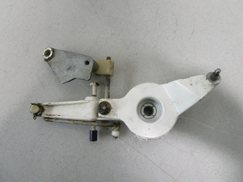 318561 395310 391936 Throttle Timing Lever For Evinrude 115 90 HP