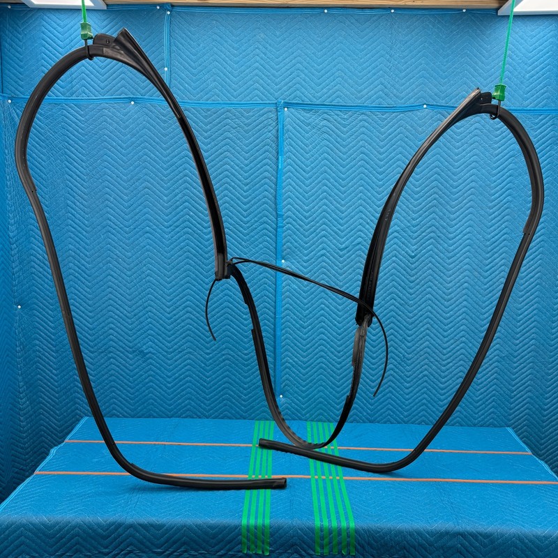 01–06 BMW 330Ci E46 Front Convertible Top Side Weatherstrip Set Left Right OEM