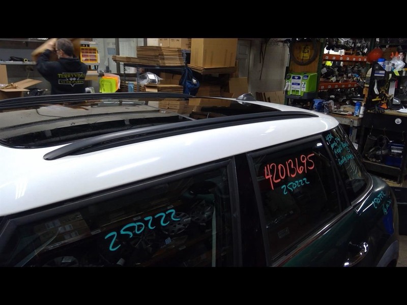 2015-2020 MINI Cooper HT 4dr Left Luggage Rack 1611412
