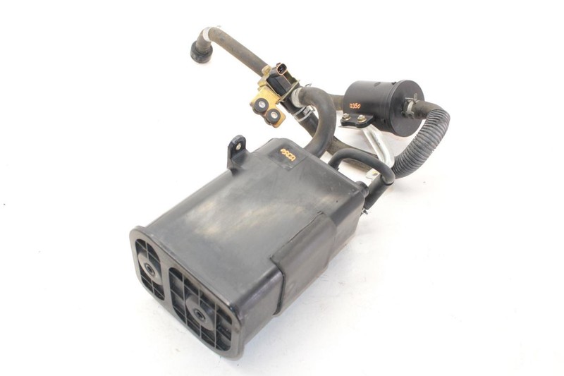01-05 Mazda Mx-5 Miata NB Fuel Vapor Evaporation Canister K5T45494
