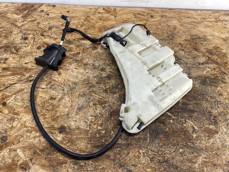 BMW F01 F02 F06 F10 F12 5/6/7 Series Front Windshield Washer Reservoir Tank OEM✅