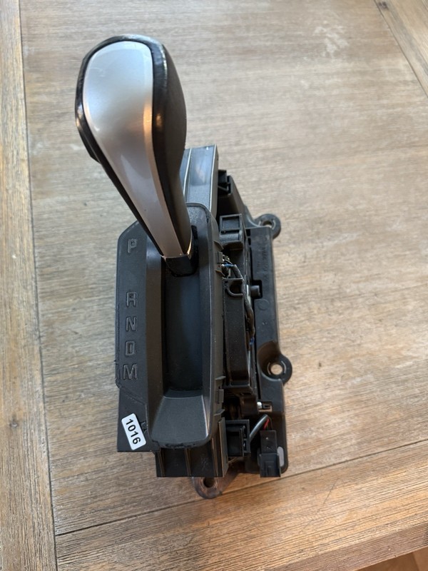 2010-2015 GMC Terrain Automatic Transmission Shift Lever Used 22860734 OEM