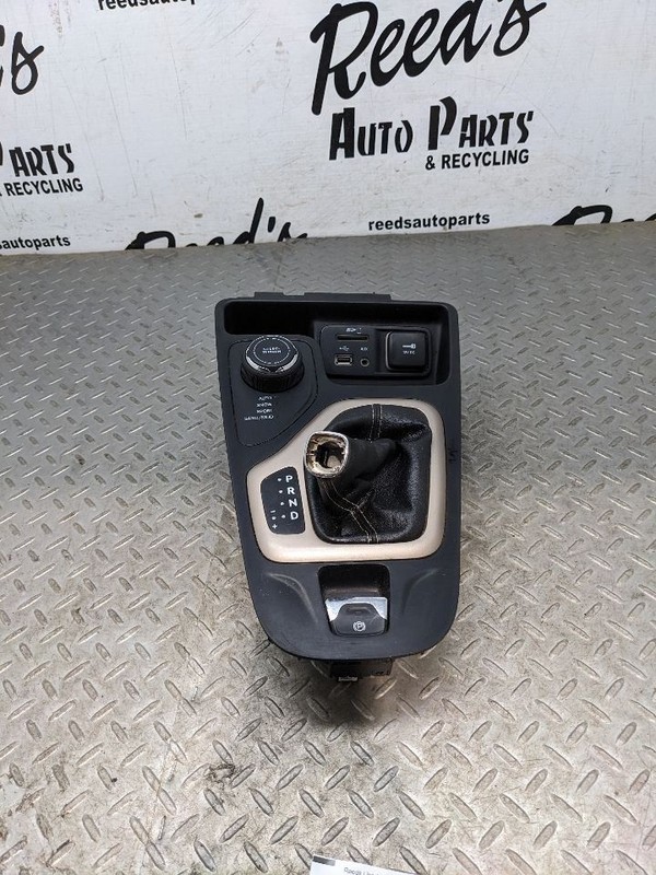 2014 - 2018 JEEP CHEROKEE OEM BLACK CENTER CONSOLE SHIFTER BOOT TRIM 1161379