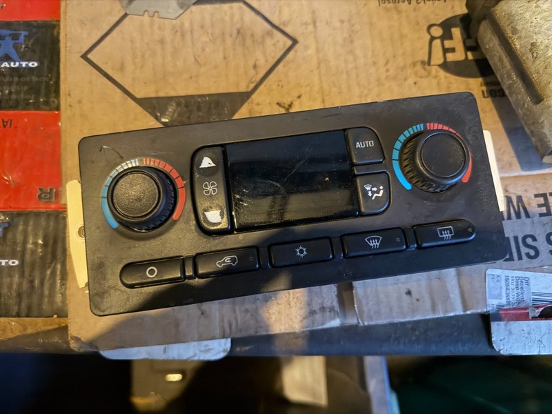 03 04 YUKON SILVERADO TAHOE SIERRA OEM HVAC HEATER AC A/C CLIMATE CONTROL