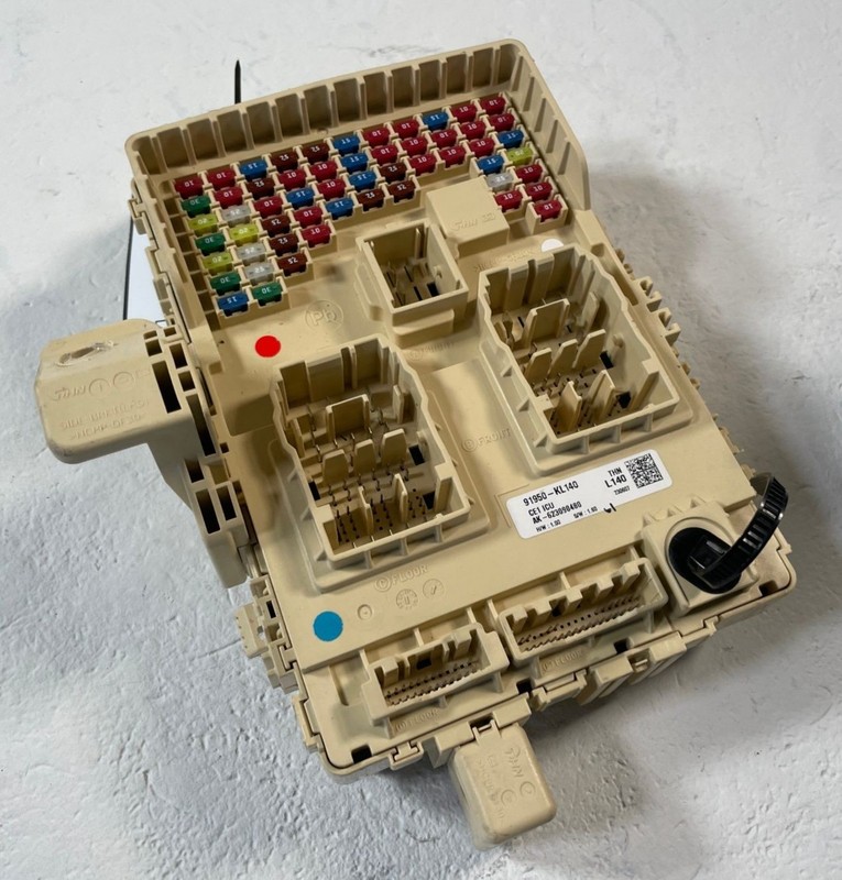 2023-2025 HYUNDAI IONIQ 6 DASH DASHBOARD FUSE RELAY JUNCTION BOX BLOCK # 110495