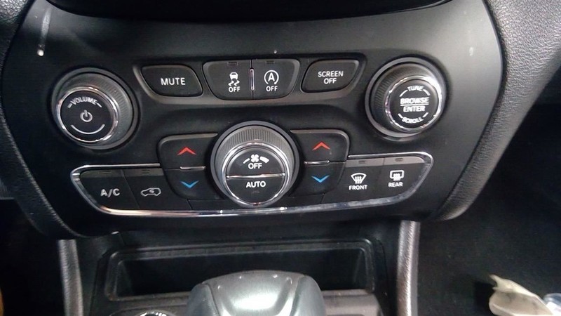 Temperature Control Temperature Control Fits 19-23 CHEROKEE 3433104
