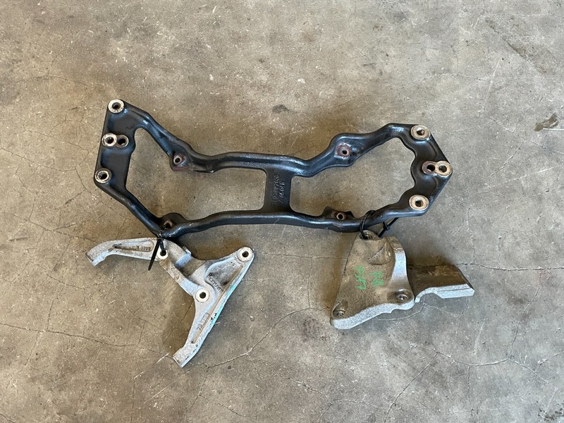 03-07 Bentley Continental GT Auto Transmission Support Mount Bracket 1577 OEM