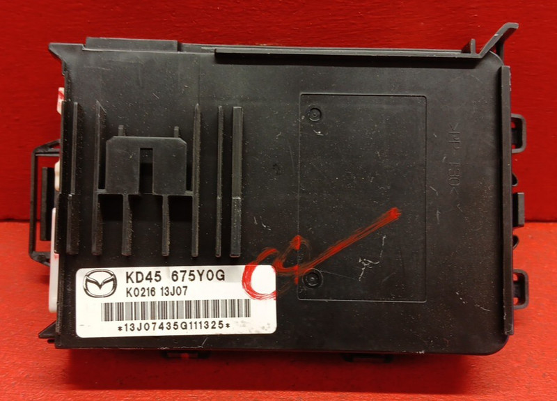 2014 - 2016 Mazda 3 Rear Body BCM Relay Controller Module KD45-67-5Y0G