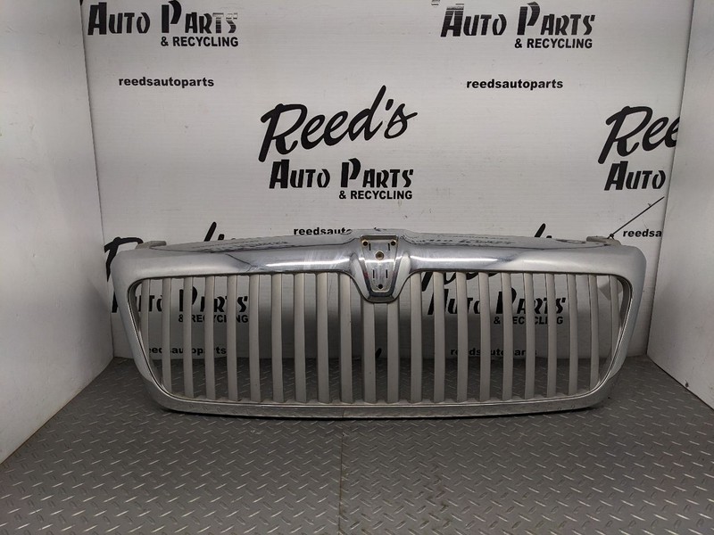 Grille Upper Hood Mounted Chrome Grille Surround Fits 05-06 NAVIGATOR 1163022