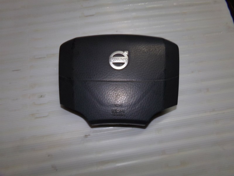 Volvo 20505133 Steering Wheel Cover B3211G1700212 570 6054 00 *FREE SHIPPING*