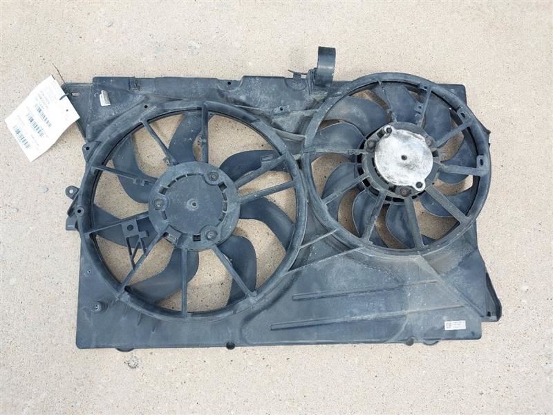 2013-2019 Lincoln MKT Radiator Fan Motor Fan Assembly 3.5L