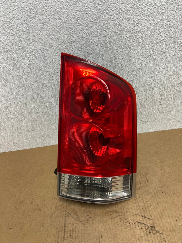 2005 to 2015 Nissan Armada Right Passenger RH Side Tail Light Oem AC3033 LK