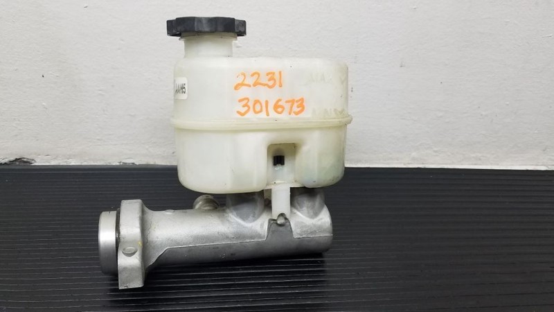 14-19 Chevrolet Silverado 1500 Brake Master Cylinder OEM 20925765