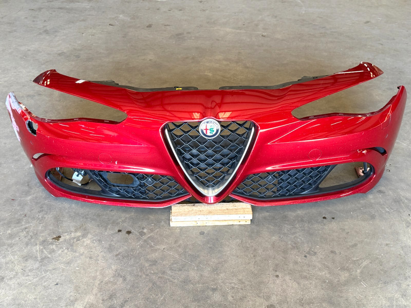 17-22 Alfa Romeo Giulia Quadrifoglio Complete Front Bumper W/Grilles 1581 OEM
