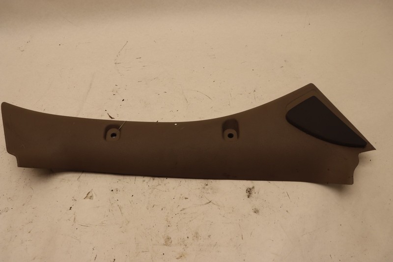 2008-2017 FREIGHTLINER CASCADIA 125 RIGHT PASSENGER A PILLAR TRIM COVER OEM