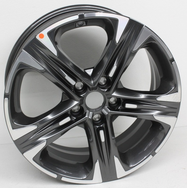 OEM Kia K5 18 Inch Wheel 52910-L3310 Scuffs Rubs