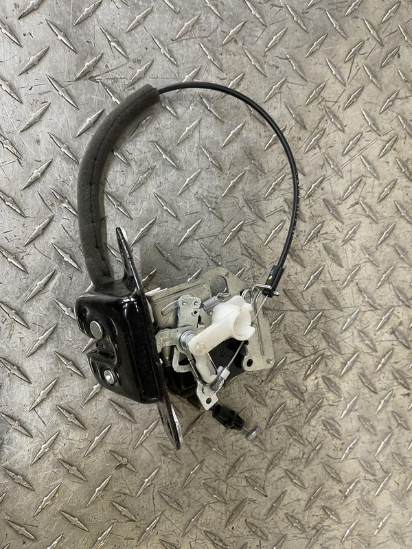 2007-2017 Jeep Patriot Decklid Trunk Latch Oem Tested