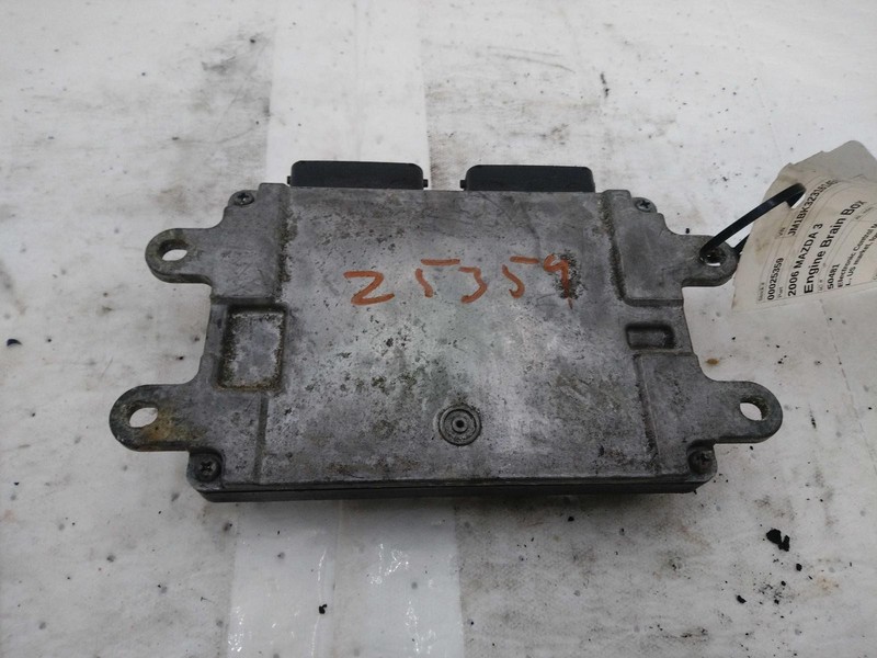 2006 Mazda 3 Engine Control Module ECM L32G18881 OEM Silver 150K Miles