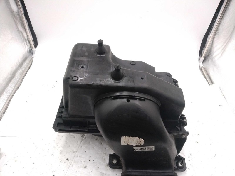 2013 Ford Explorer Air Cleaner Assembly OEM AA5Z9661B 102K Miles Silver
