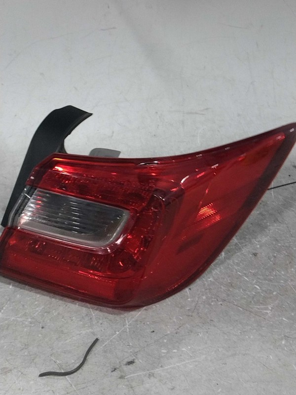 2016 Subaru Legacy Right Tail Light Assembly OEM 52645 - Used, 120K Miles