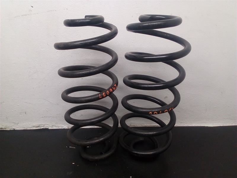 2000-2006 Chevrolet Tahoe Rear Coil Springs Pair OEM 15182556