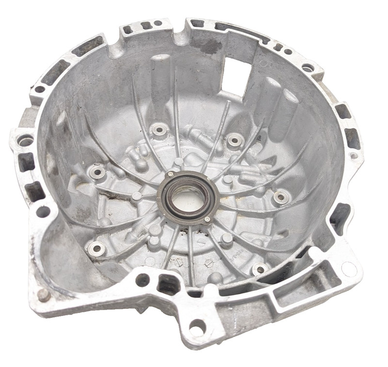 2005 BMW 325xi Bell Housing Gm96023326
