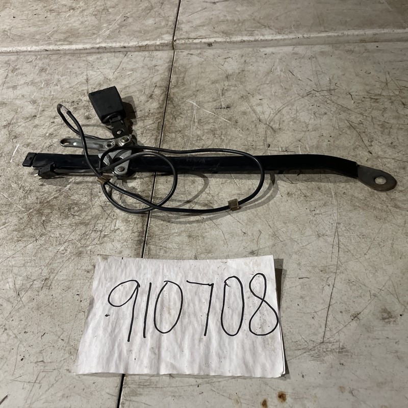 1986-1991 Mercedes 420SELLeft side front seat belt buckle latch