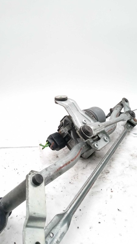 Used Windshield Wiper Motor fits: 2015 Volkswagen Passat includes linkage Grade