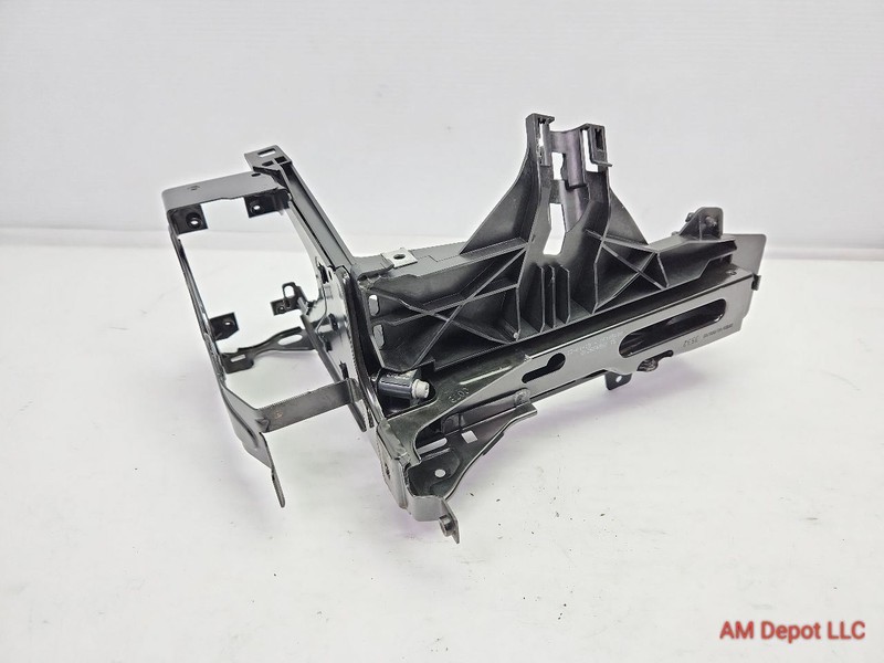 2013 BMW 535i 528i 550i M5 F10 Left Headlamp Headlight Support Bracket 7200793