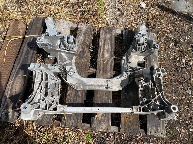 11-16 BMW 528I F10 XDRIVE FRONT ENGINE SUBFRAME CROSSMEMBER CRADLE OEM