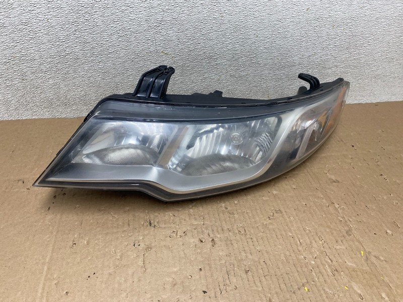 2010 to 2013 Kia Forte Koup Left Driver LH Halogen Headlight OEM T5736 DW