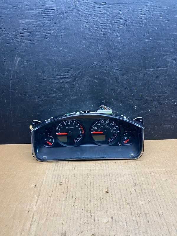 2005 Nissan Xterra Frontier Speedometer Cluster Gauge OEM N5227 DG