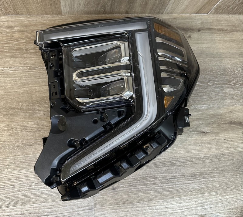 2022-24 GMC SIERRA 1500 LH HEAD LIGHT ASSY OEM PART # 85049924