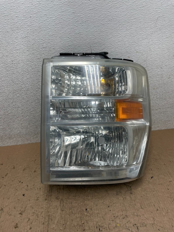 2008-2014 Ford Econoline E150 E250 E350 Left Driver LH Headlight OEM Q3833 DW