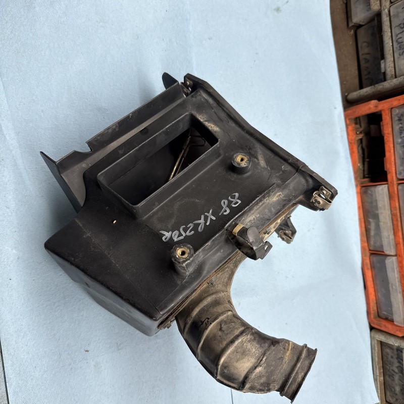 1988 Honda Xr250r Xr 250r Motorcycle airbox intake tube