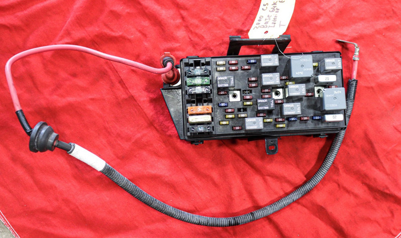 1999-2000 C5 Corvette Under Hood Fuse Box Block Relay Panel USED GM 12193792