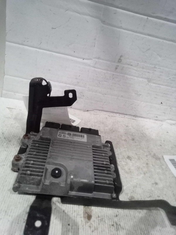 2015 Subaru Forester Engine Control Module ECM OEM 22765AG970 118K Miles