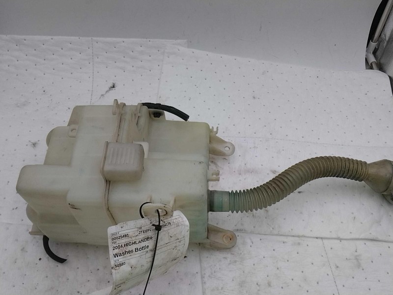 2004 Toyota Highlander Washer Fluid Reservoir OEM Black 3.3L 196K Miles