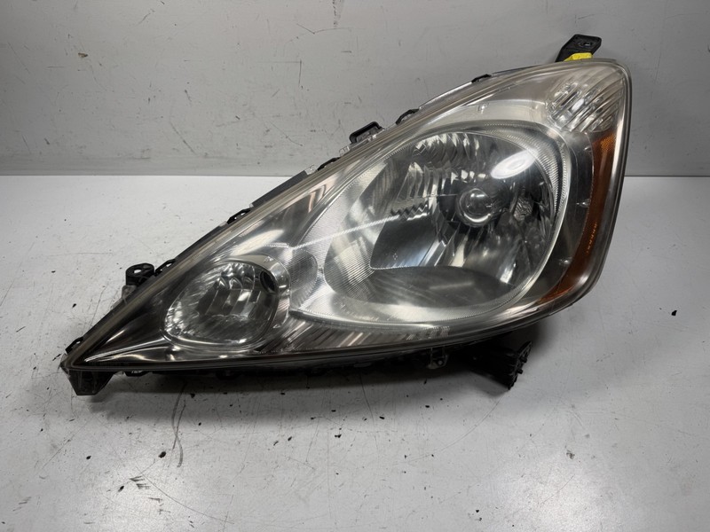09-11 Honda Fit Sport Left Headlight Assembly 33150-TK6-A11 OEM