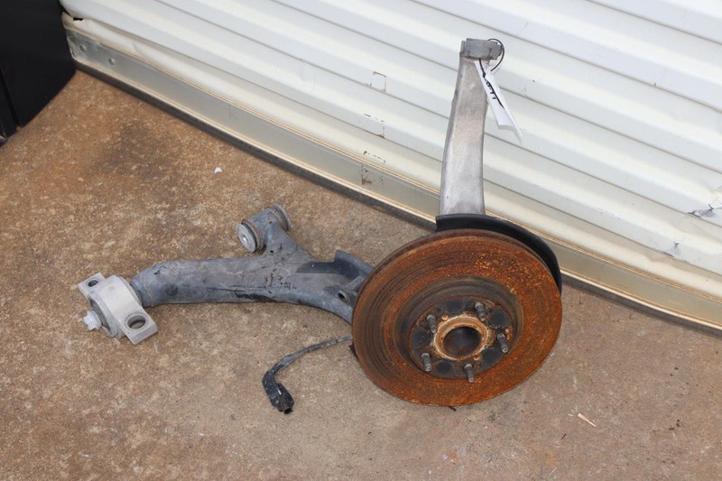2014-2015 LEXUS IS250 RWD FRONT RIGHT SPINDLE KNUCKLE HUB W/ CONTROL ARM OEM