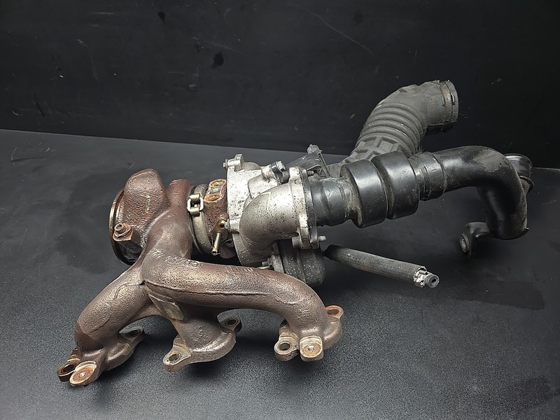 14-24 Maserati Quattroporte Levante Left Turbocharger Turbo Charger Manifold OEM