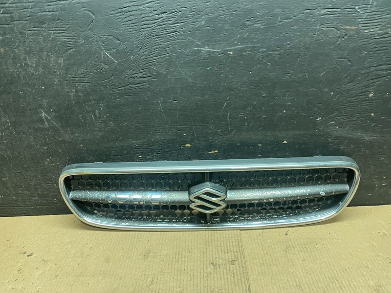 1998 to 2002 Suzuki Baleno Esteem Front Upper Grill Grille N5636 DG