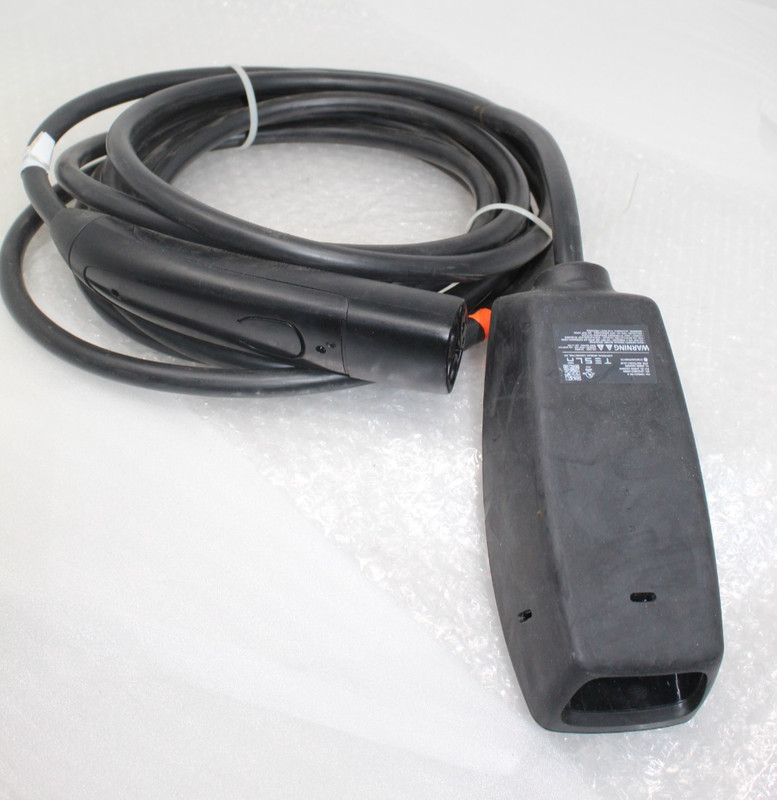 Genuine Tesla Cybertruck Y 3 S X charger Mobile Connector Gen 3 1937825-00-C OEM