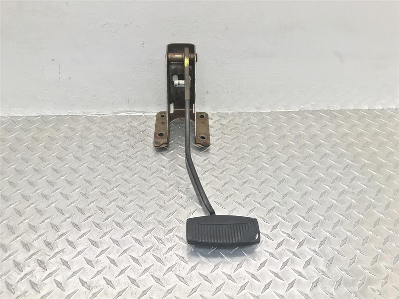 2000 FORD F250SD BRAKE PEDAL ASSEMBLY OEM 546.FD8M00